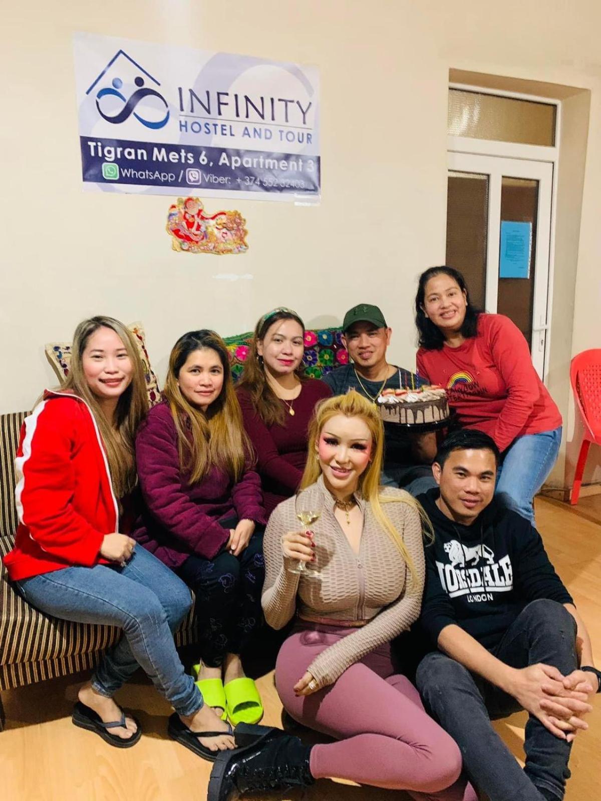 Infinity Hostel & Tour 耶烈万 外观 照片